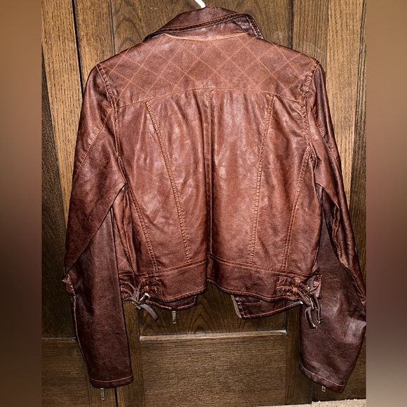 Vanity Jacket - Picture 2 of 6